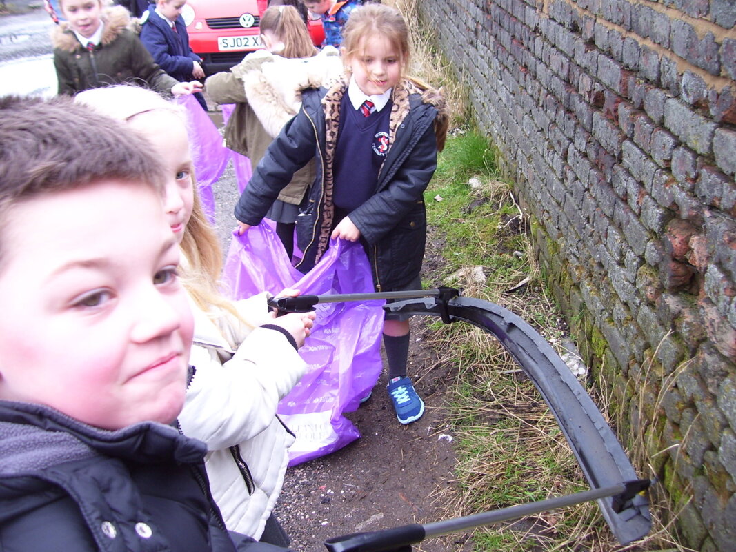 Image of Team Work with our trusty litter pickers!