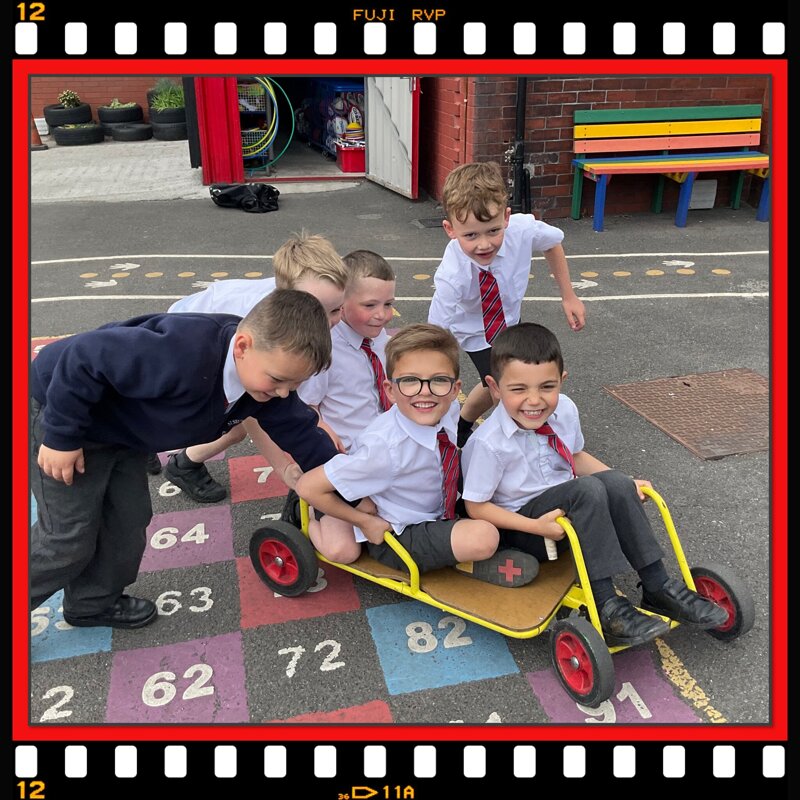 Image of Great teamwork between Year 1 and 2
